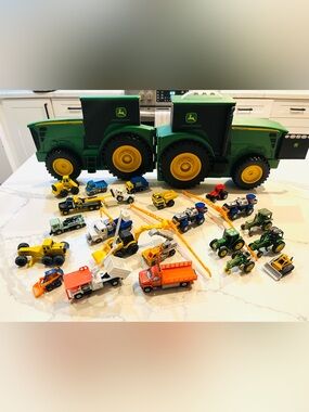John Deere Green & Yellow Farm Vehicle Playset with Assorted Trucks 22 plus case